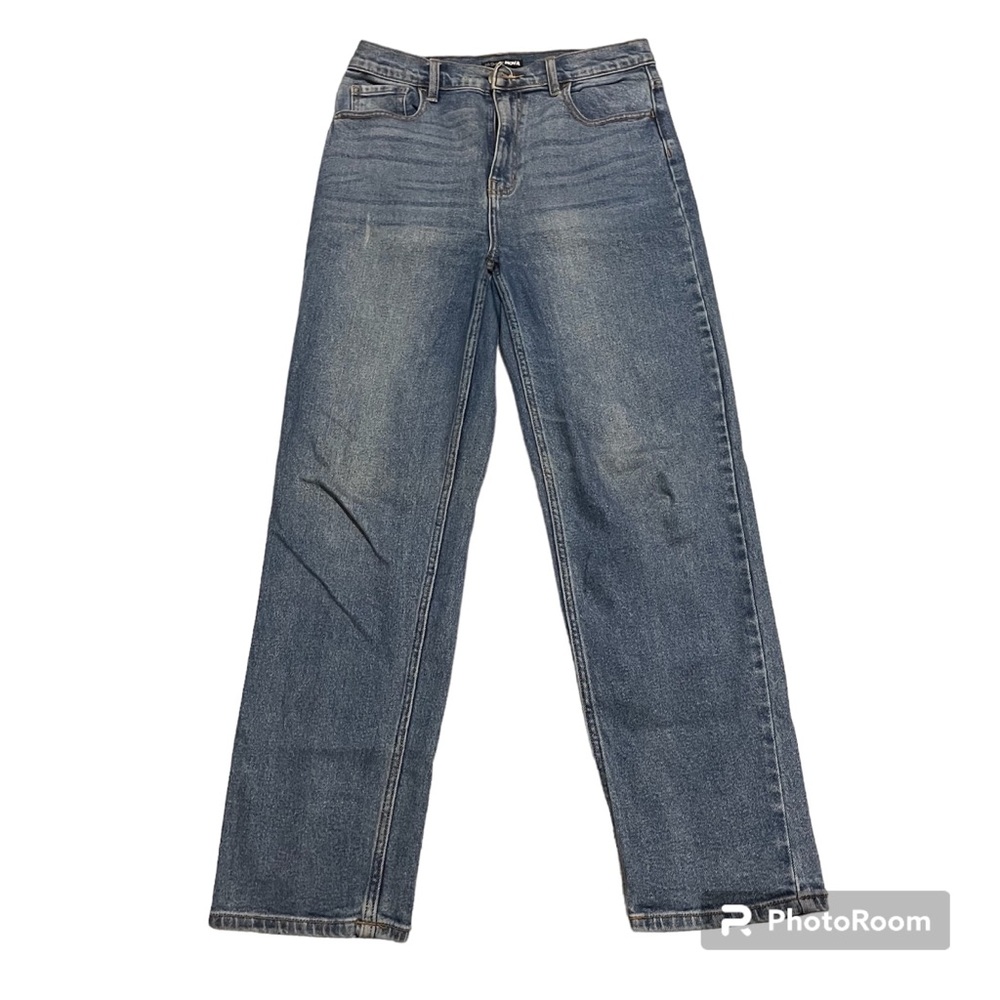 Fashion Nova Straight Leg Mom Jeans